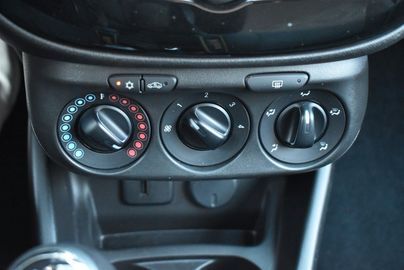 Car image 31