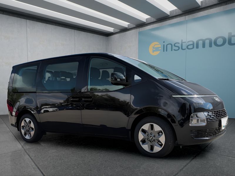 Hyundai Staria Hybrid