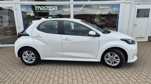 Car image 2