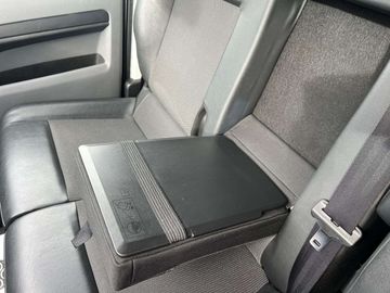 Car image 36