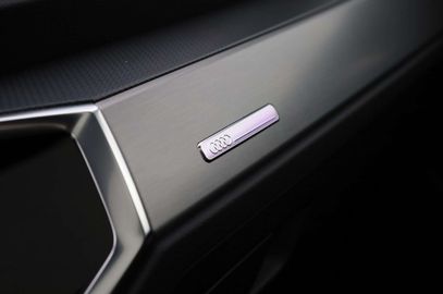 Car image 37