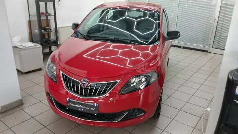 Car image 1