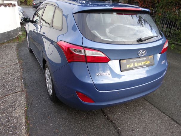 Hyundai i30 blue 1.6 81 kW image number 10