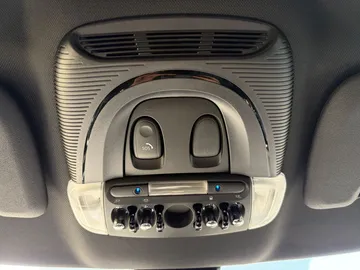 Car image 46