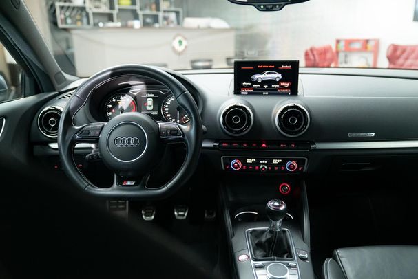 Audi S3 2.0 TFSI quattro 221 kW image number 16