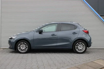 Car image 5