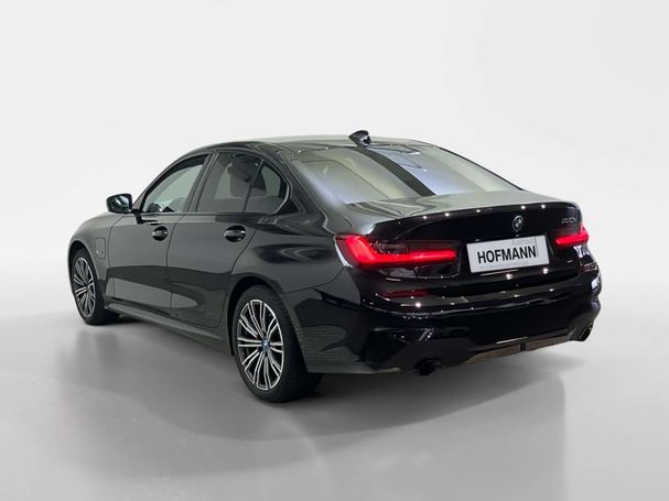 BMW 330e M Sport 215 kW image number 4