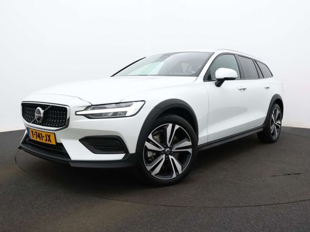 Volvo V60 Cross Country AWD B5 185 kW image number 26