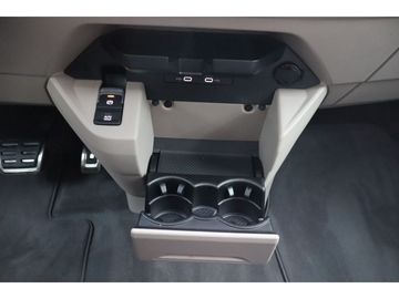 Car image 46