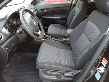 Car image 10