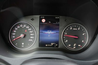 Car image 30