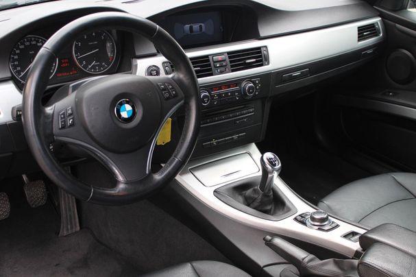 BMW 318i 105 kW image number 6