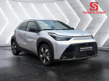 Car image 2