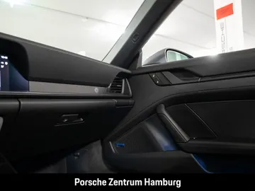 Car image 38