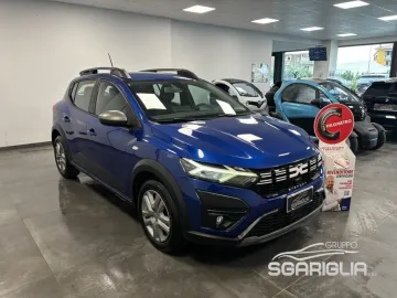 Car image 2