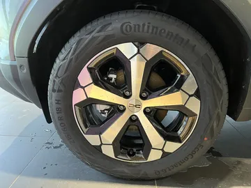 Car image 41