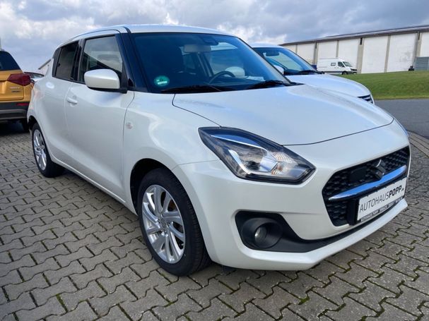 Suzuki Swift 1.2 Dualjet Hybrid Comfort CVT 61 kW image number 2