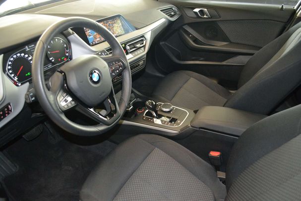 BMW 118i 100 kW image number 10