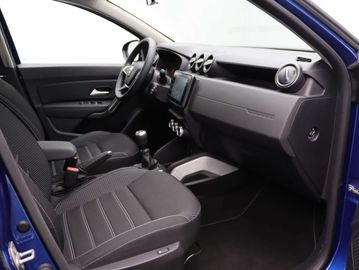 Car image 30