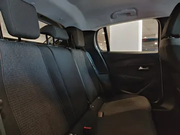 Car image 39