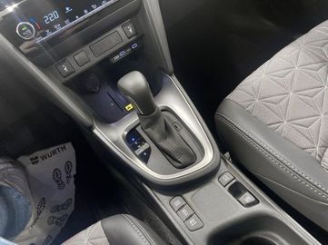 Car image 16