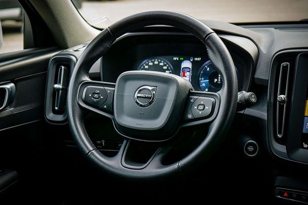 Volvo XC40 D3 AWD Geartronic 110 kW image number 23