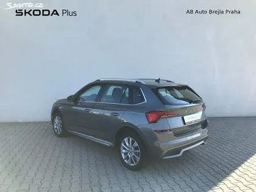 Car image 28
