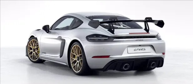 Car image 3