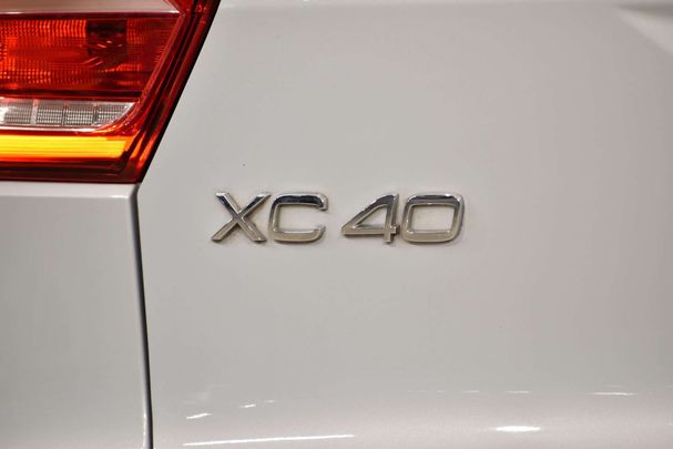 Volvo XC40 Recharge R T4 Design Expression 155 kW image number 16