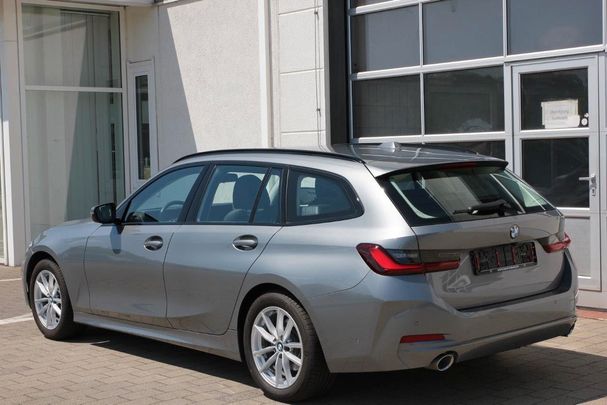 BMW 318i Touring 115 kW image number 3