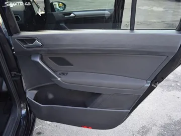 Car image 41