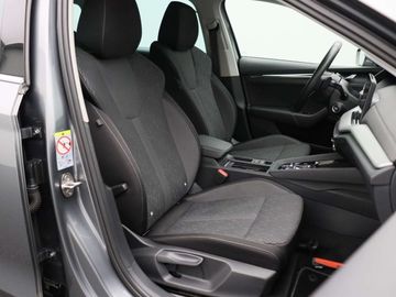 Car image 37