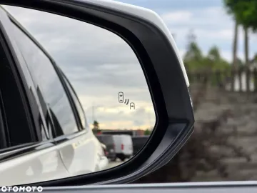 Car image 40