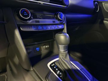 Car image 12