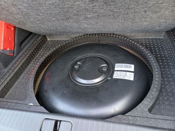 Car image 31