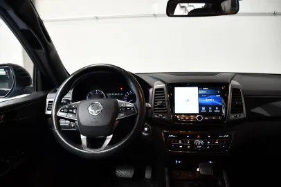 Car image 43