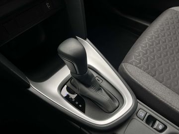 Car image 25