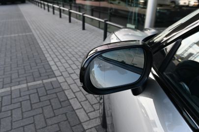 Car image 23