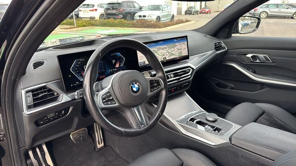 BMW 320d Touring xDrive 140 kW image number 7