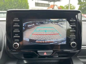 Car image 28