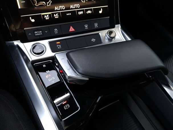 Audi e-tron 50 quattro 230 kW image number 7