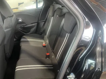 Car image 24