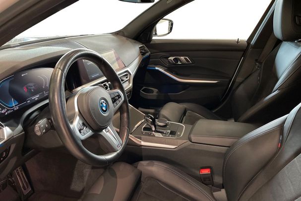 BMW 330 e Touring M Sport xDrive Steptronic 216 kW image number 14