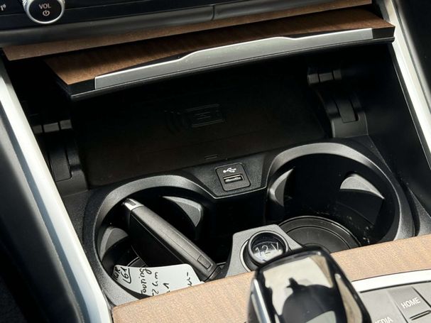 BMW 330 Touring Luxury Line 185 kW image number 24