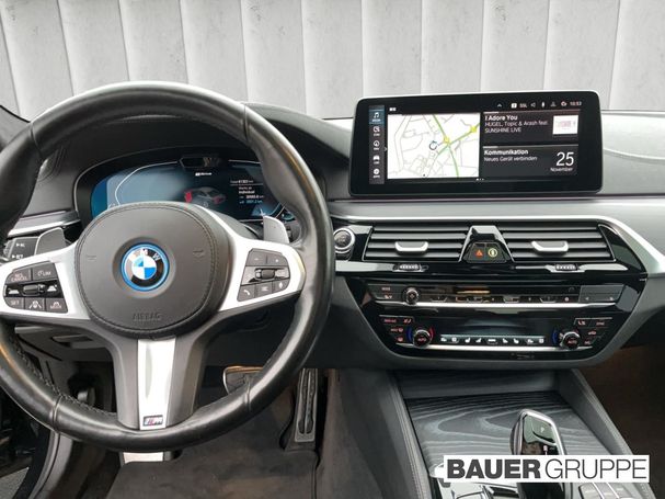 BMW 545 e xDrive 290 kW image number 15