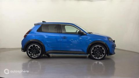 Car image 4