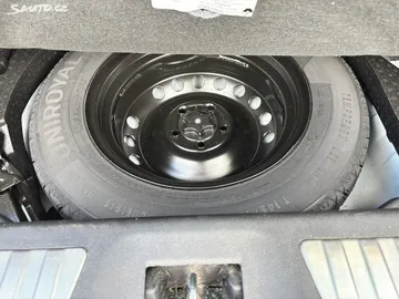 Car image 35