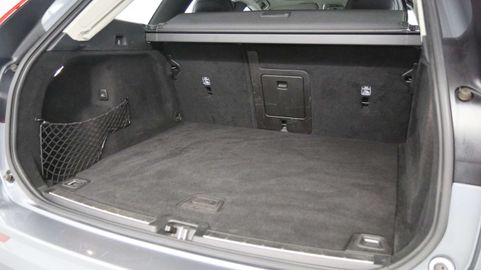 Car image 37