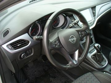 Car image 7