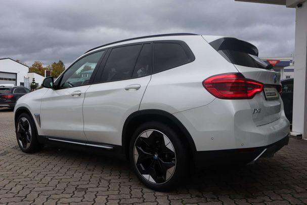 BMW iX3 210 kW image number 4